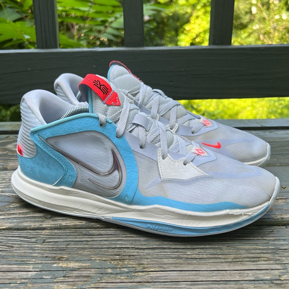 Nike Kyrie Low 5 Football Grey Basketball Shoes Sneakers Men’s Size 11
